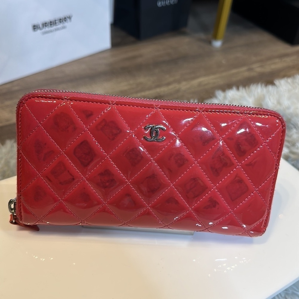 CHANEL - 💯 Authentic Hot Pink Quilted Patent Leather Long Zippy Classic Wallet - Picture 8 of 16
